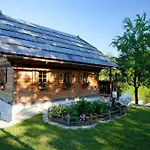 Tourist Farm Samec *