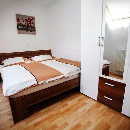 Tourist Farm Samec مزرعة للإقامة Sele