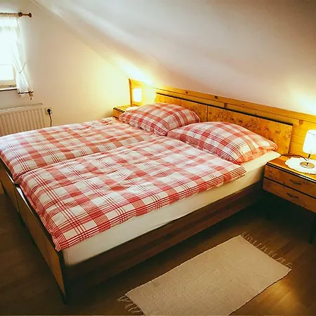 Tourist Farm Samec مزرعة للإقامة